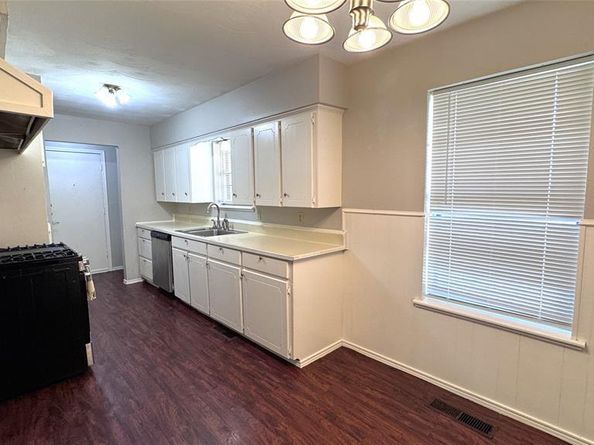 2208  Newgate Drive , Garland Texas 75041