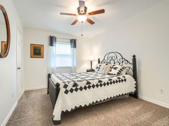 533  Country View Lane , Garland Texas 75043