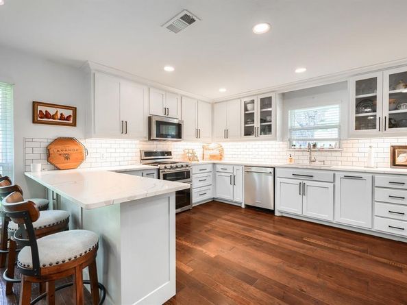 533  Country View Lane , Garland Texas 75043