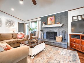 533  Country View Lane , Garland Texas 75043
