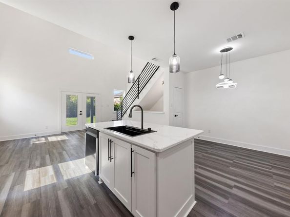 4448  Marcell Avenue , Dallas Texas 75211