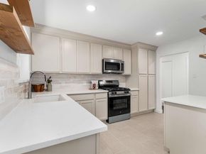 2609  Fenwick Drive , Dallas Texas 75228