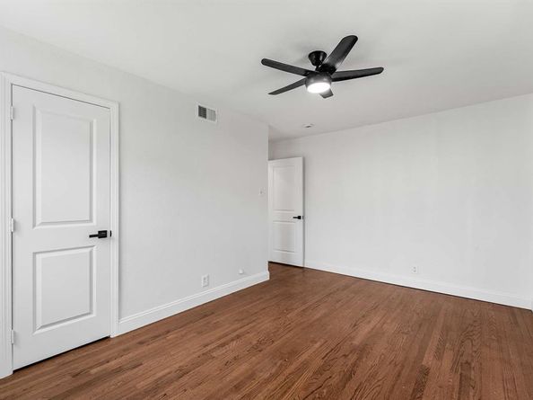 2609  Fenwick Drive , Dallas Texas 75228