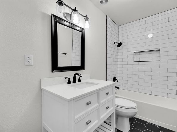 2916  Willing Avenue , Fort Worth Texas 76110