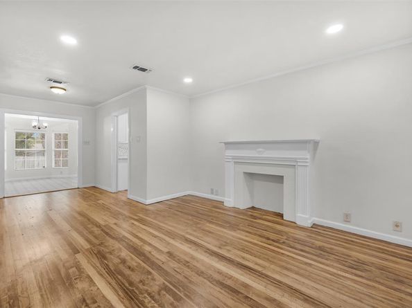 2916  Willing Avenue , Fort Worth Texas 76110