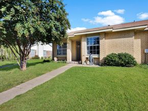 3905  Queens Court , Garland Texas 75043