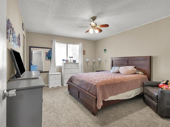 3905  Queens Court , Garland Texas 75043