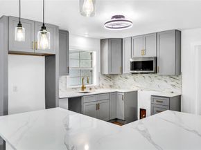 3916  Vanette Lane , Dallas Texas 75216