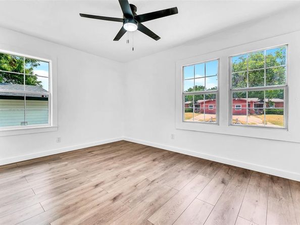 3916  Vanette Lane , Dallas Texas 75216