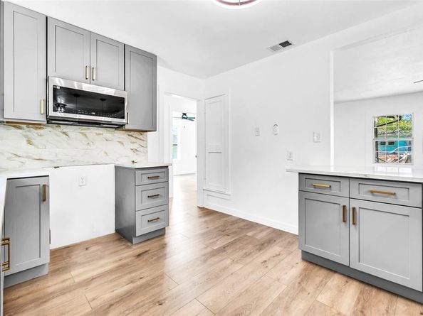 3916  Vanette Lane , Dallas Texas 75216