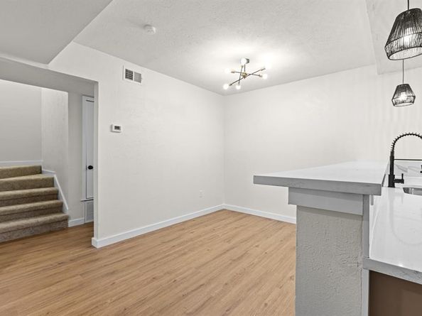 7510  Holly Hill Drive  152, Dallas Texas 75231