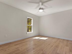 1320 E Morphy Street , Fort Worth Texas 76104