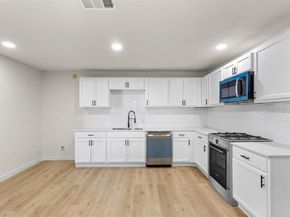 1320 E Morphy Street , Fort Worth Texas 76104