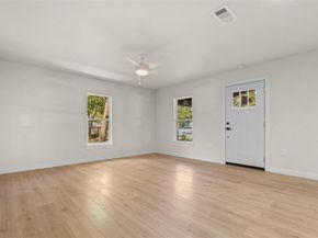 1320 E Morphy Street , Fort Worth Texas 76104