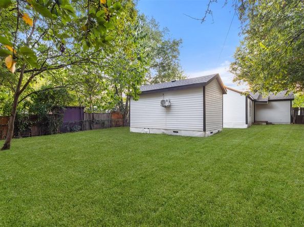 2233  Eastover Avenue , Fort Worth Texas 76105