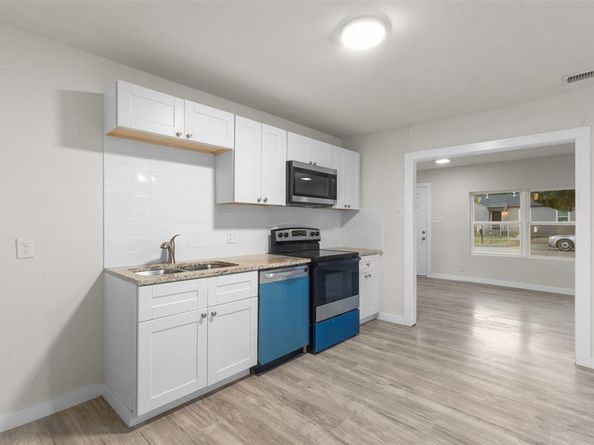 2233  Eastover Avenue , Fort Worth Texas 76105