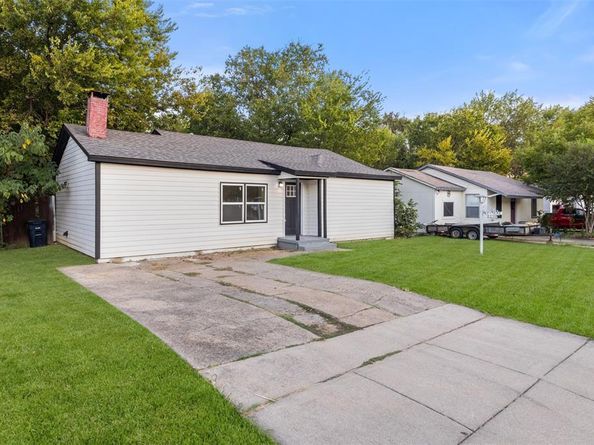 2233  Eastover Avenue , Fort Worth Texas 76105