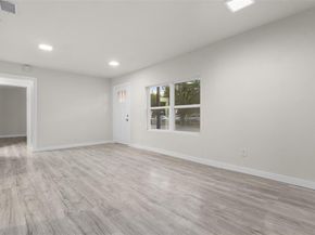 2233  Eastover Avenue , Fort Worth Texas 76105