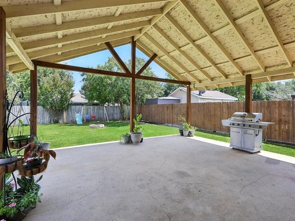 2106  Sheriff Drive , Grand Prairie Texas 75051