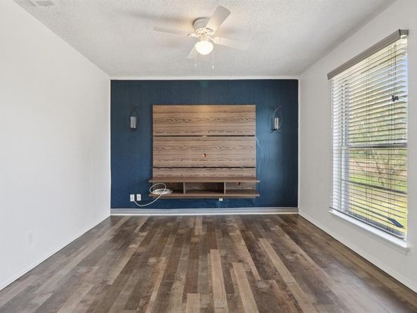 4402  Pineridge Drive , Garland Texas 75042
