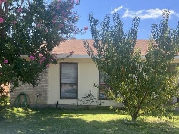 1305  Birchbrook Street , Grand Prairie Texas 75052
