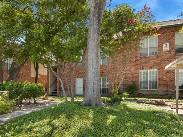 8601  Park Lane  221, Dallas Texas 75231