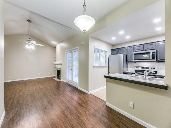 8601  Park Lane  221, Dallas Texas 75231