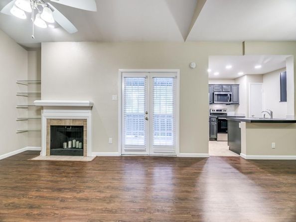 8601  Park Lane  221, Dallas Texas 75231