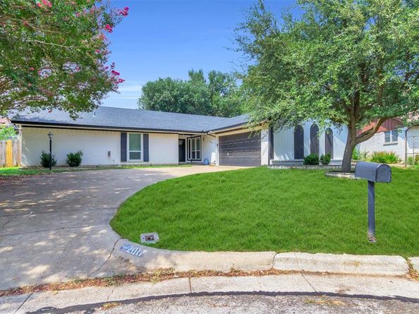 2017  Garden Oaks Drive , Arlington Texas 76012