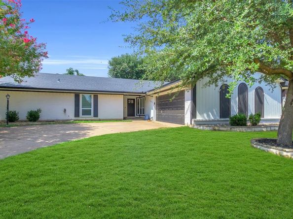 2017  Garden Oaks Drive , Arlington Texas 76012