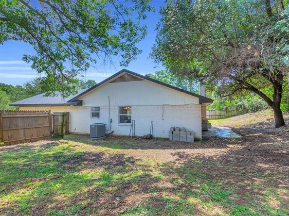 2017  Garden Oaks Drive , Arlington Texas 76012