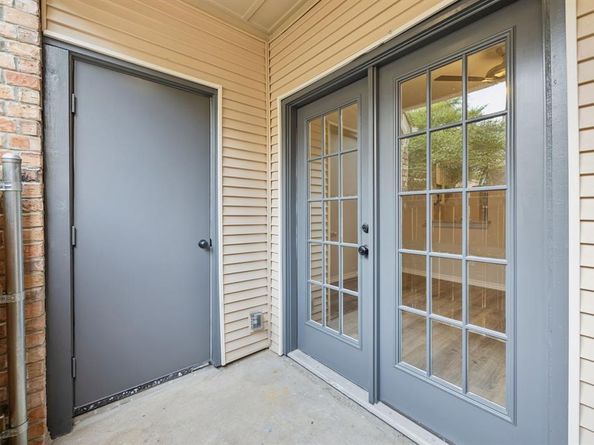 5325  Bent Tree Forest Drive  1103, Dallas Texas 75248