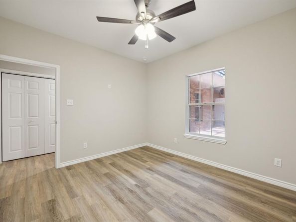 5325  Bent Tree Forest Drive  1103, Dallas Texas 75248