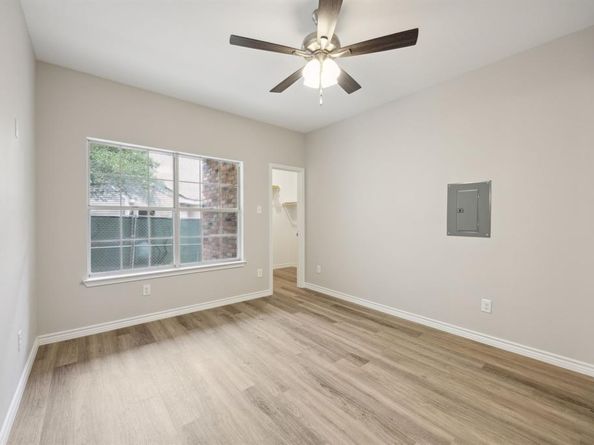 5325  Bent Tree Forest Drive  1103, Dallas Texas 75248