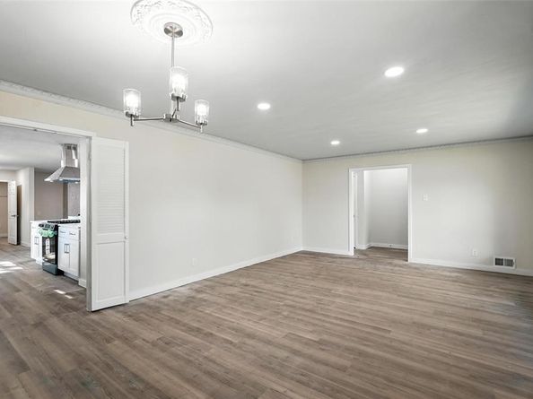 321  Duke Street , Garland Texas 75043
