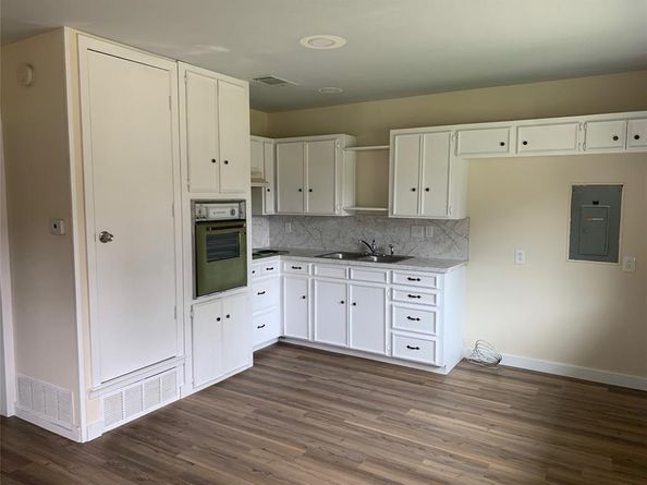 321  Duke Street , Garland Texas 75043