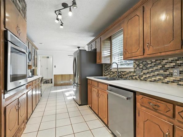 6413  Winn Street , Fort Worth Texas 76133