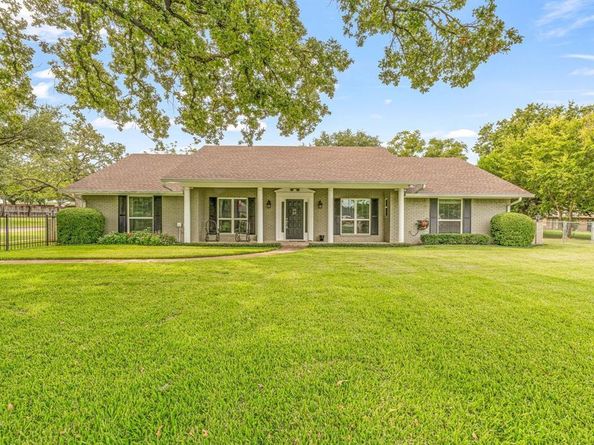 1722  Wanda Way , Arlington Texas 76001