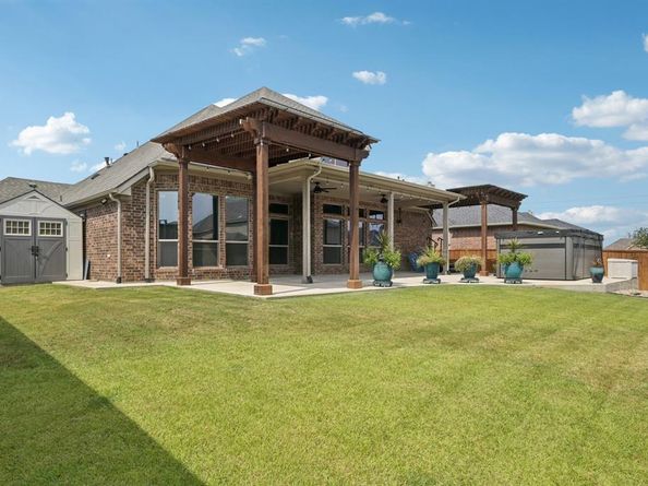 428  Hackworth Street , Roanoke Texas 76262