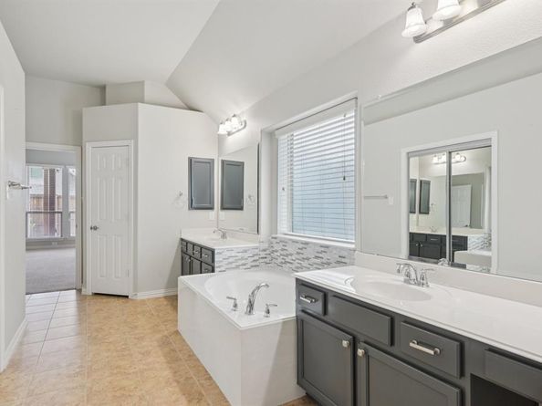 428  Hackworth Street , Roanoke Texas 76262