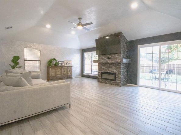 1612  Piedmont Place , Carrollton Texas 75007