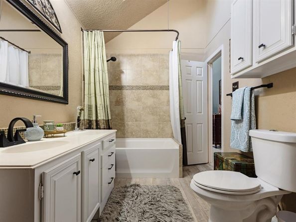 4108  Hollow Oak Drive , Dallas Texas 75287