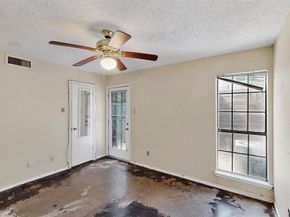 1603 N Garrett Avenue  102, Dallas Texas 75206