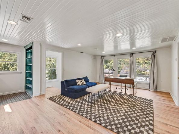 800 N Waddill Street , McKinney Texas 75069