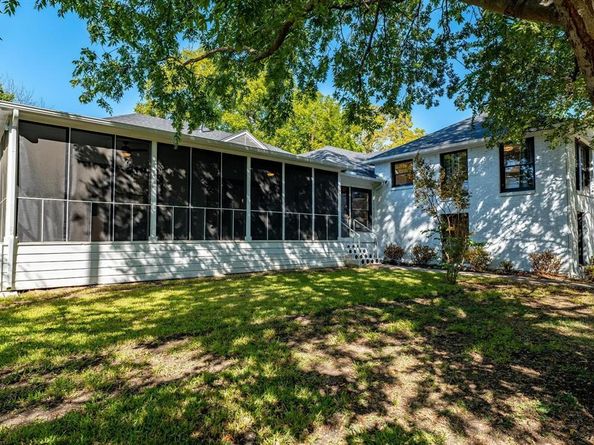 800 N Waddill Street , McKinney Texas 75069