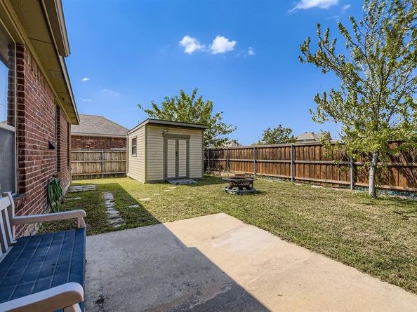 917  John Kennedy Drive , Saginaw Texas 76179