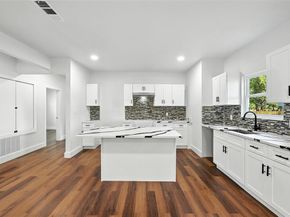 1629  Pine Street , Dallas Texas 75215
