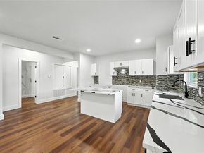1629  Pine Street , Dallas Texas 75215