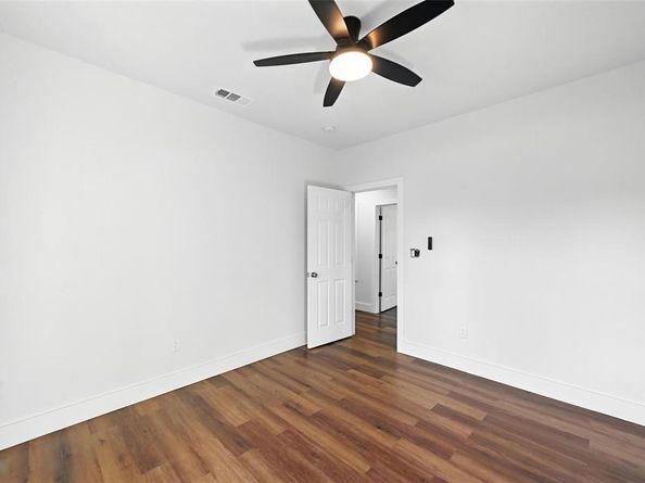 1629  Pine Street , Dallas Texas 75215