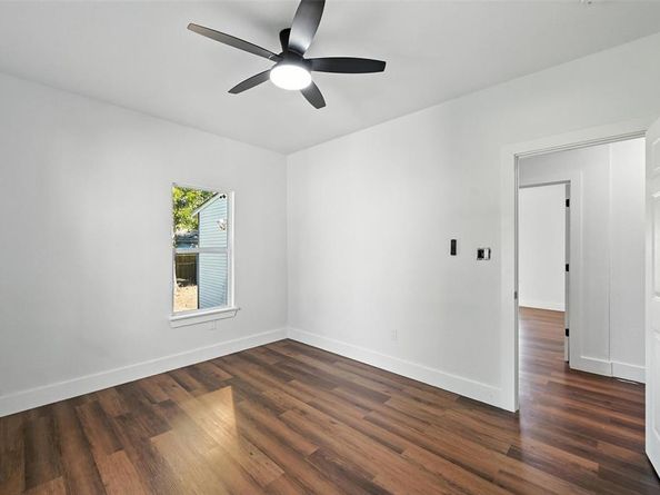 1629  Pine Street , Dallas Texas 75215